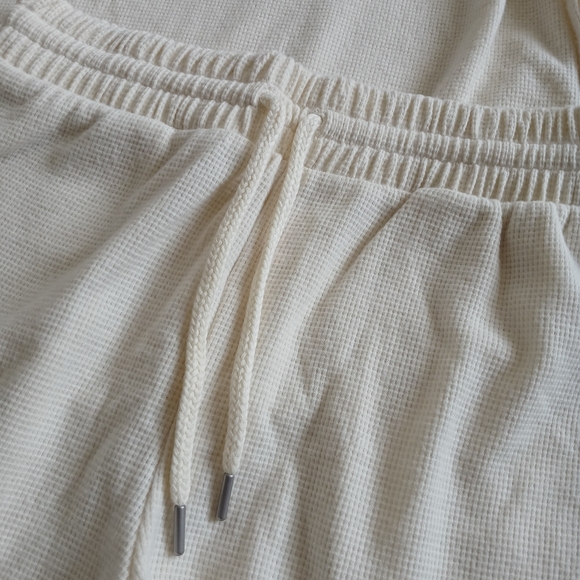 VS ♡ 2 piece waffle knit thermal matching pajama set - Picture 7 of 9